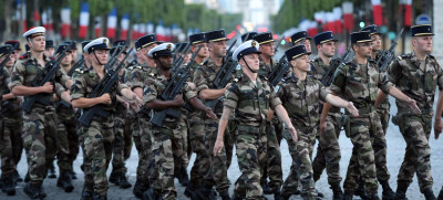 LIBRE OPINION de Renaud GIRARD: Le grand paradoxe militaire français