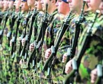 ARMÉE SUISSE : Giardino exige une armée suisse de 220 00 soldats