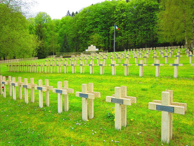 MEMOIRE: La France se doit de conserver et d'honorer le corps des "Morts  pour la France"