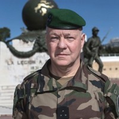 LIBRE OPINION du Général de division Jean MAURIN, Commandant la Légion étrangère : "Légionnaire, tu es un volontaire servant la France avec honneur et fidélité".