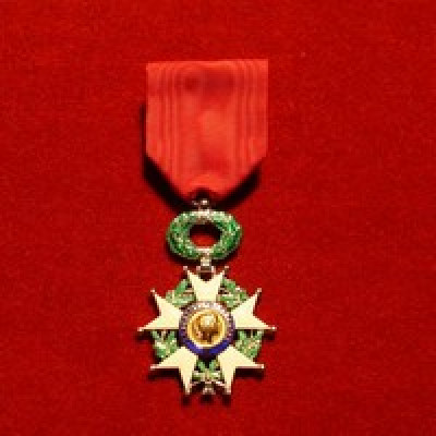 DÉCORATION : Légion d’honneur pour un infirmier des forces.