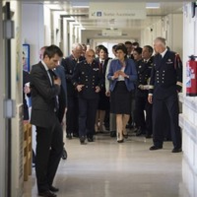 AU CONTACT  : Rencontres et échanges entre la ministre des Armées, Sylvie GOULARD et le personnel du ministère des Armées (Hôpital Percy et Balard).
