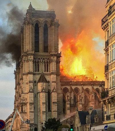 PATRIMOINE : Notre-Dame ruinée par le feu, le destin et la rédemption