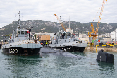 EQUIPEMENT : Le sous-marin nucléaire d’attaque Perle enfin réparé