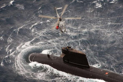 LIBRE OPINION de Laurent LAGNEAU : Le sous-marin nucléaire d’attaque Perle  s’est distingué lors de deux exercices internationaux.