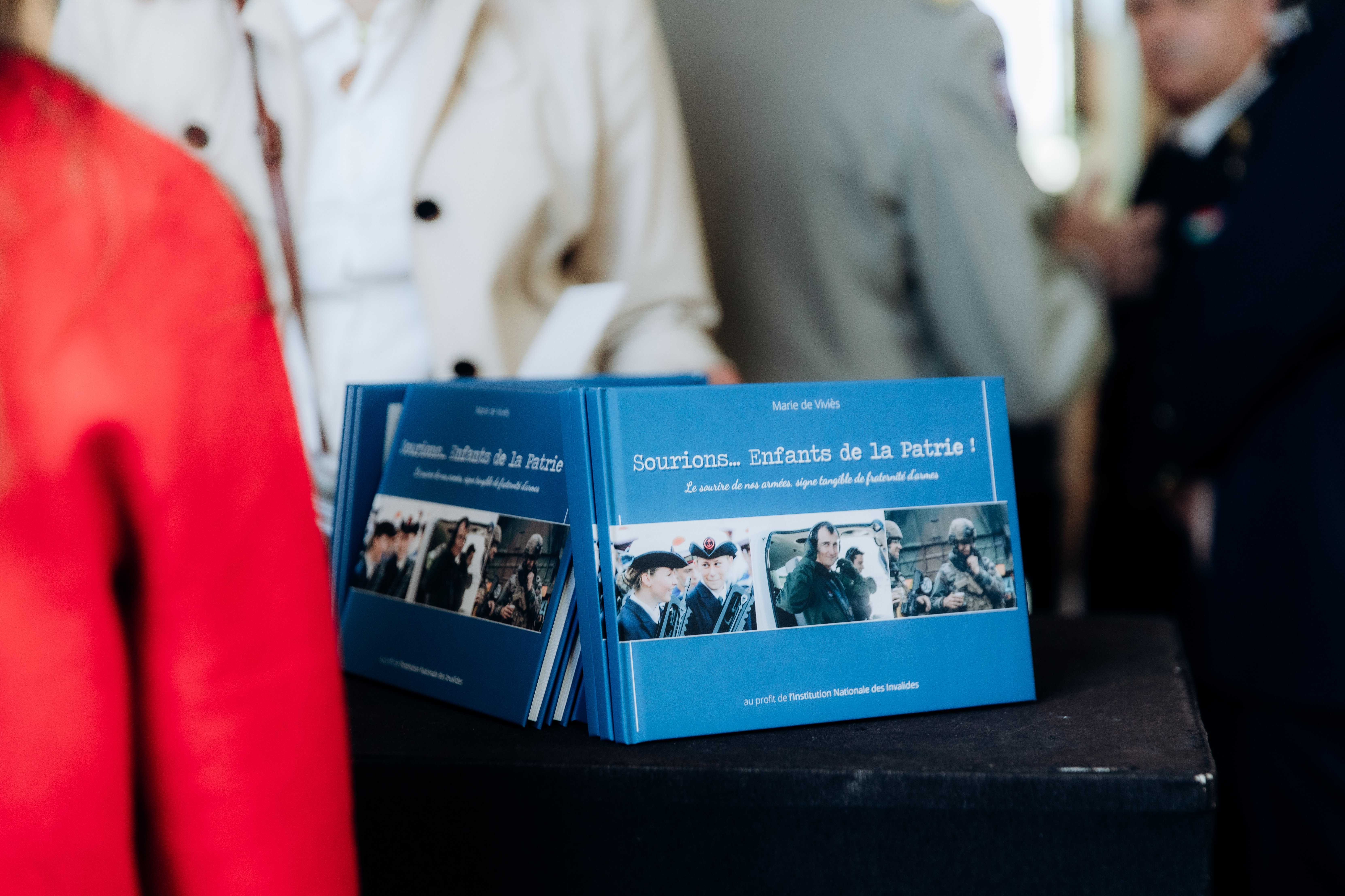 livre sourions enfants de la Patrie